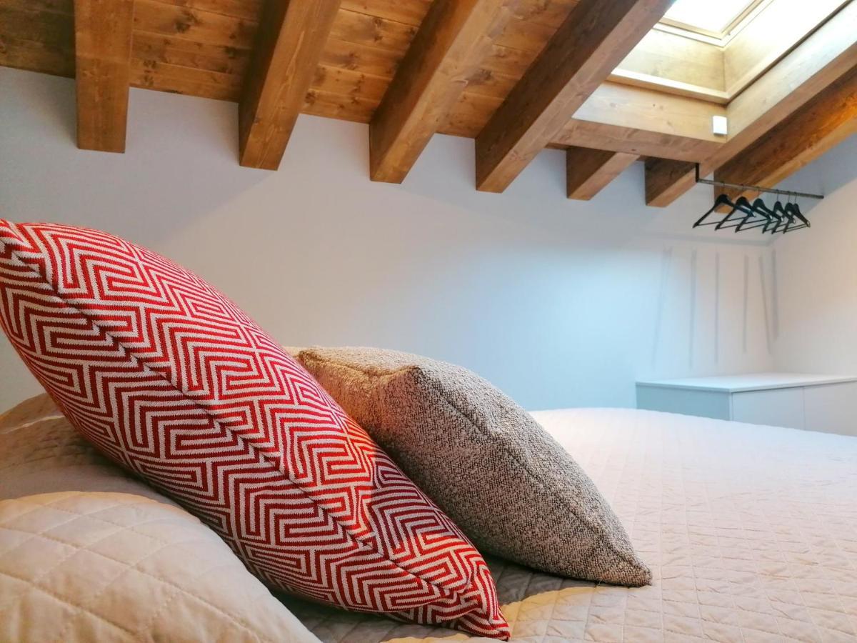 Apartament "El Castell" Casa Rural Cal Rialla Llívia Kültér fotó