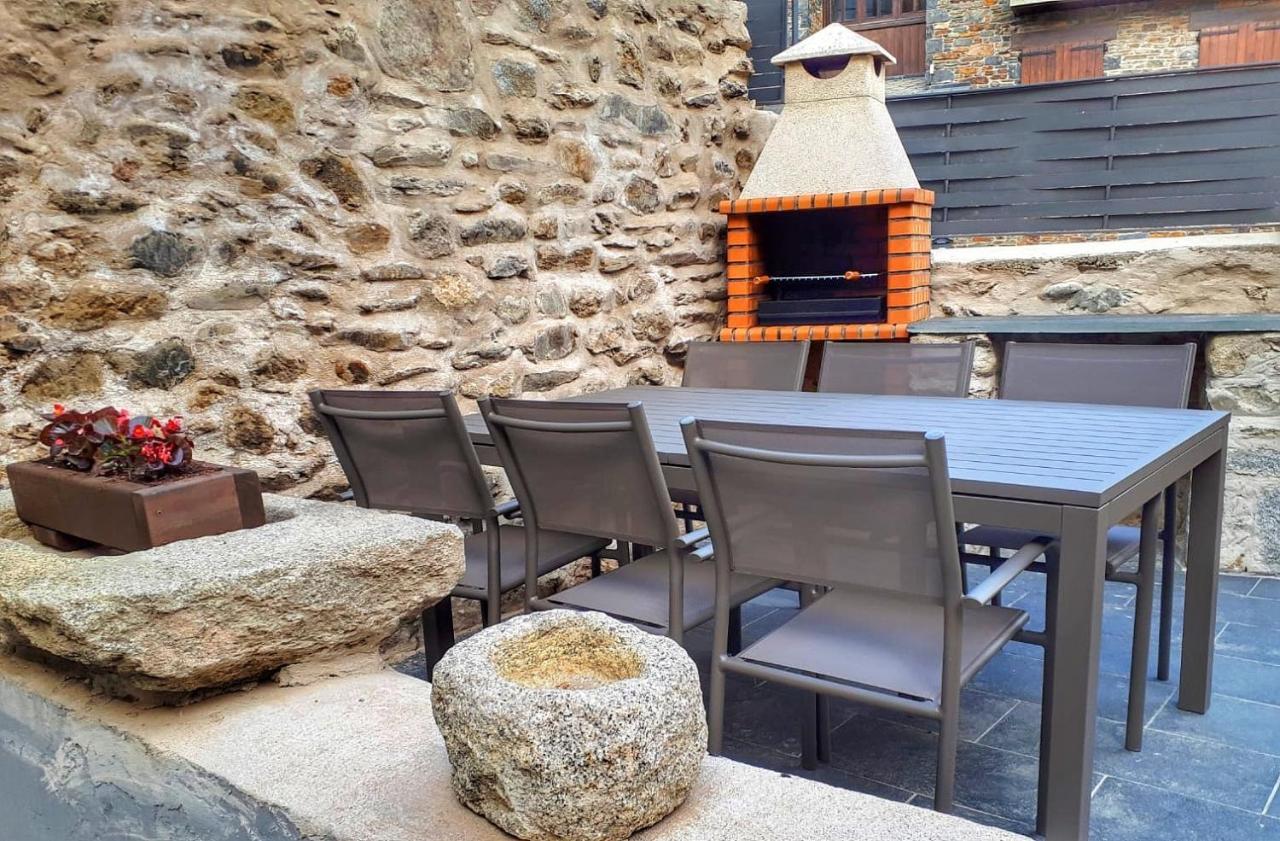 Apartament "El Castell" Casa Rural Cal Rialla Llívia Kültér fotó
