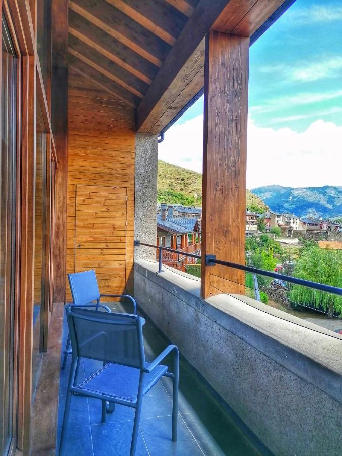 Apartament "El Castell" Casa Rural Cal Rialla Llívia Kültér fotó